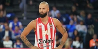 fournie-olympiacos.jpg