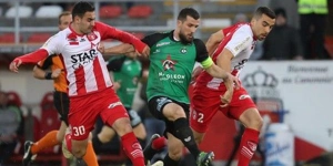 First Division A: Αδιάφορες Σερκλ Μπριζ και Μουσκρόν