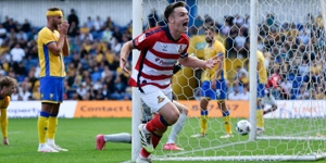League One: Ανοίγουν τον ρυθμό Ντονκάστερ και Γουίκομ