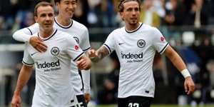 Bundesliga: Επιστρέφει στις νίκες η Άιντραχτ Φρανκφούρτης