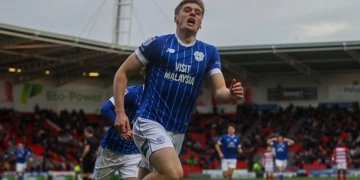 League One: Γκολ και θέαμα στο ντέρμπι κορυφής