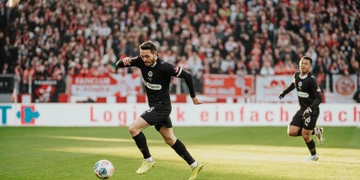 Bundesliga: Υψηλό σκορ στο ντέρμπι μίσους