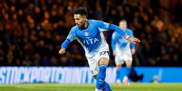 League One: Ξεφεύγει το σκορ στο Στόκπορτ - Γουίμπλεντον