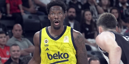hayes-davis-fenerbahce.jpg