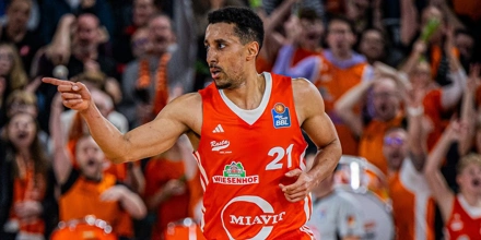 BBL Γερμανίας: Επιστρέφει στις νίκες η Βέχτα joel-sadu-aminu-rasta-vechta.jpg