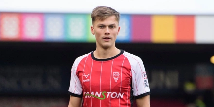 League One: Προσφέρουν θέαμα Λίνκολν και Ρέντινγκ lincoln-city.jpg
