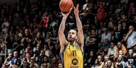 BBL: Φέρνει τη σειρά στα ίσια η Άλμπα Βερολίνου mat-thomas-alba-berlin.jpg