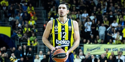 nando-de-colo-fenerbahce.jpg