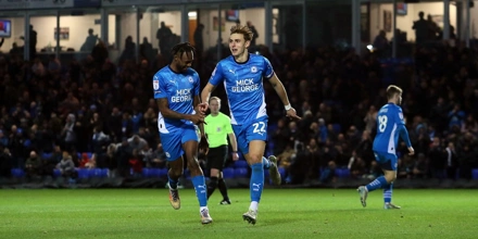 League One Αγγλίας: Ομάδα του Over η Πιτέρμπορο peterborough-united.jpg