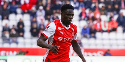 Ligue 2: Μονόδρομος η νίκη για τη Ρεμς stade-reims.jpg