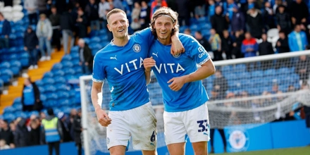 League One: Συνεπέστατη εντός έδρας η Στόκπορτ stockport.jpg
