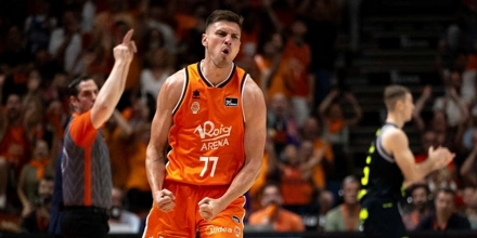 Liga Ensesa: Παίρνει την πρόκριση η Βαλένθια valencia.jpg