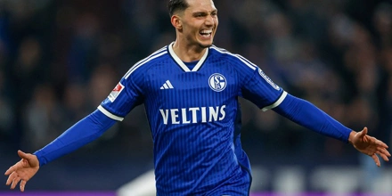 2. Bundesliga Γερμανίας: Ανεβασμένη η Σάλκε