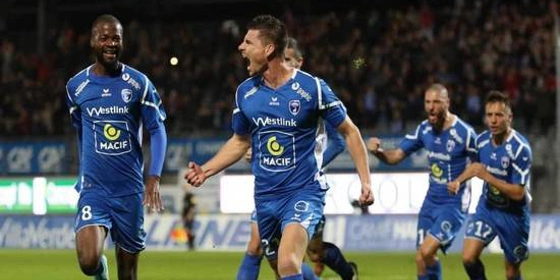 Ligue 2: Τραγική στην άμυνα η Ορλεάν δέχεται γκολ με κάθε τρόπο