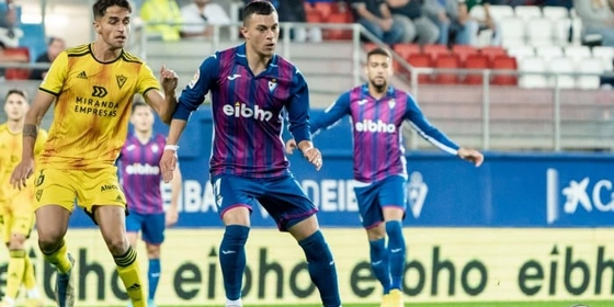 Segunda Division Ισπανίας: Μοιράζονται βαθμούς Μιράντες και Έιμπαρ