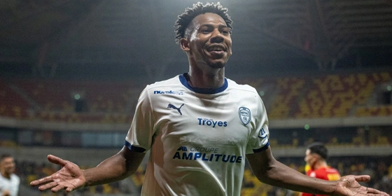 Προβάδισμα για Τρουά στο ντέρμπι ανόδου