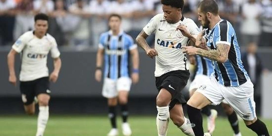Brasileirao: Ντέρμπι κορυφής χωρίς νικήτρια