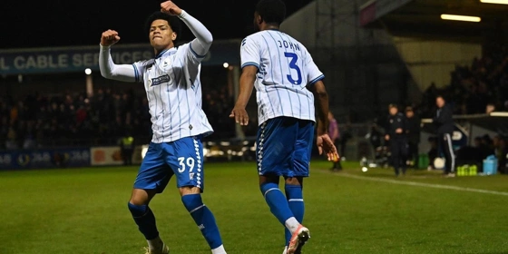 Άσος η Σάουθεντ, διπλά από Χάρτλπουλ και Σόλιχαλ