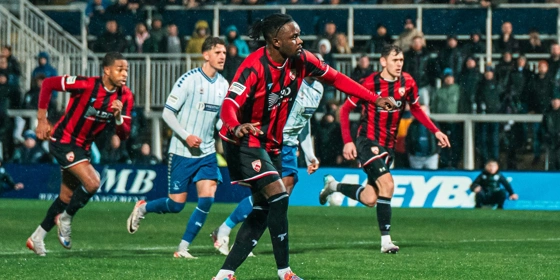 National League: Ανοίγουν τον ρυθμό Μόρκαμ και Μπράκλεϊ Τάουν