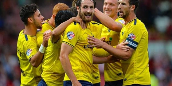 Football League Trophy 2015: Στήριγμα με βάση την παράδοση!