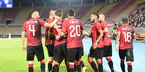 Δύο δυνατά φαβορί και μία ανατροπή στο Champions League