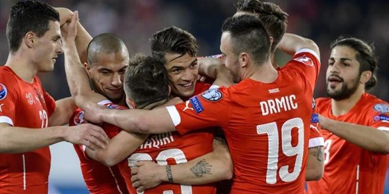 Τριάδα με βάση την Ελβετία και 2 δυνατά over από League Two