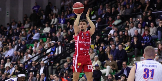 Lega Basket Serie A: Ανταγωνιστική η Βαρέζε